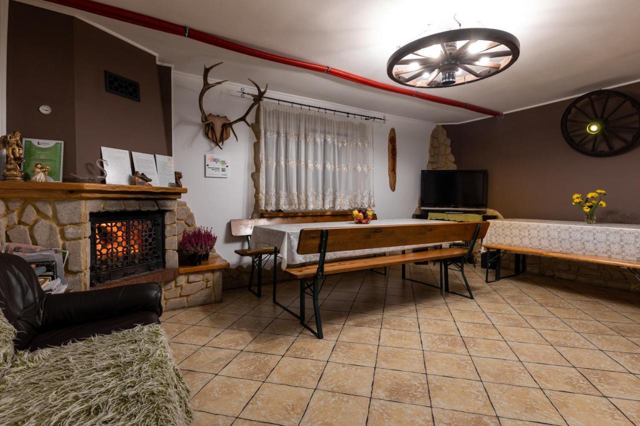 Wypoczynek U Piotra Villa Susiec Exteriör bild