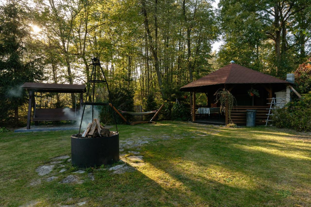Wypoczynek U Piotra Villa Susiec Exteriör bild