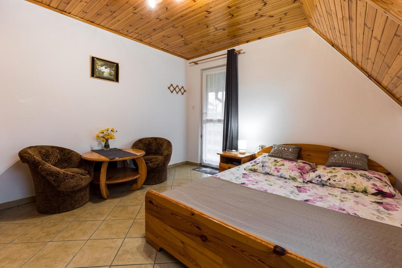 Wypoczynek U Piotra Villa Susiec Exteriör bild