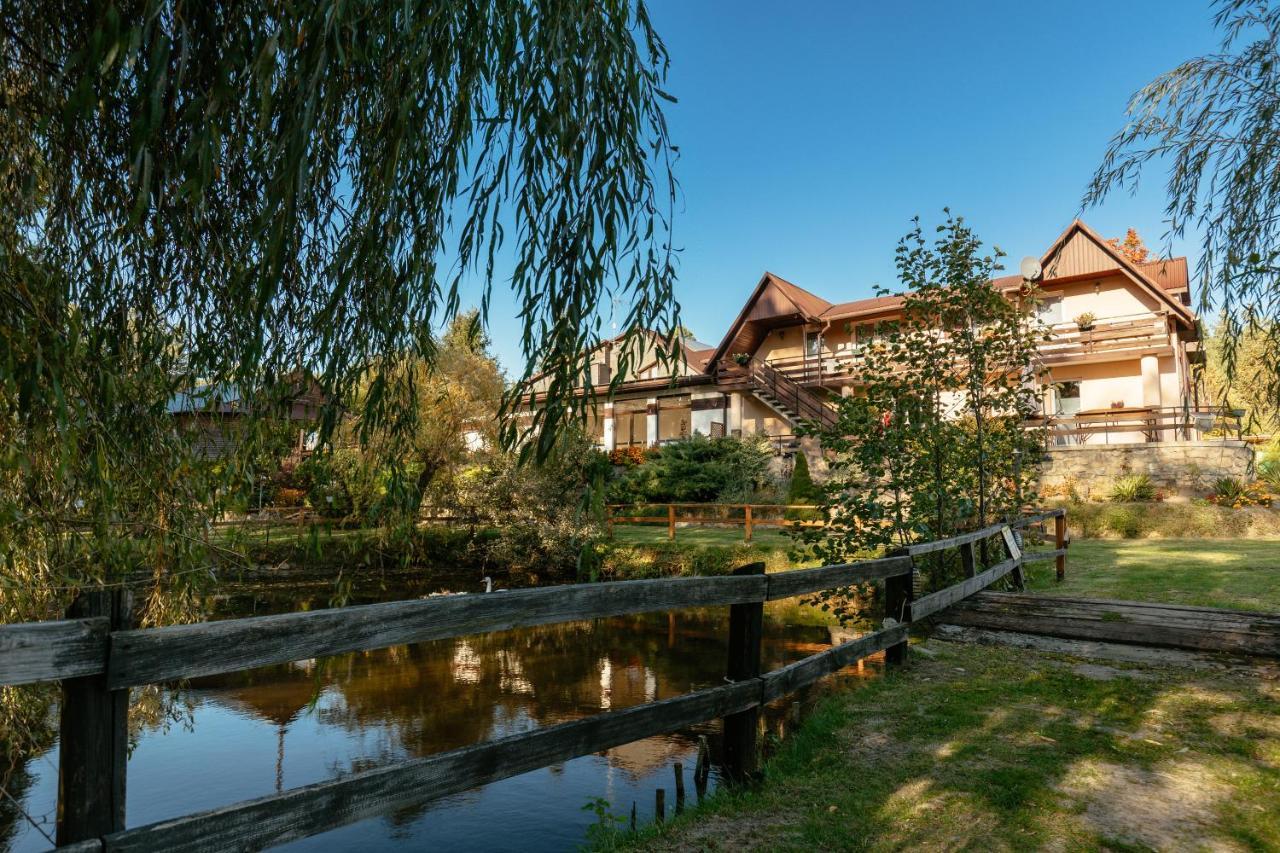 Wypoczynek U Piotra Villa Susiec Exteriör bild